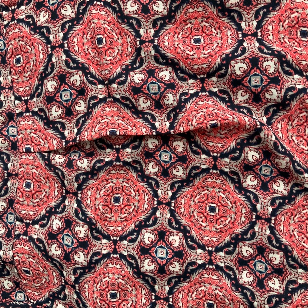 100% Polyester Multi-Colored Blouse - Picture 5 of 13